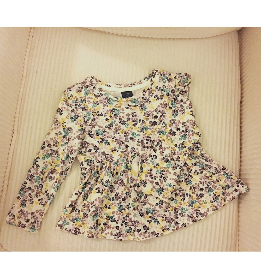 Floral Peplum Top. Baby GAP 2T